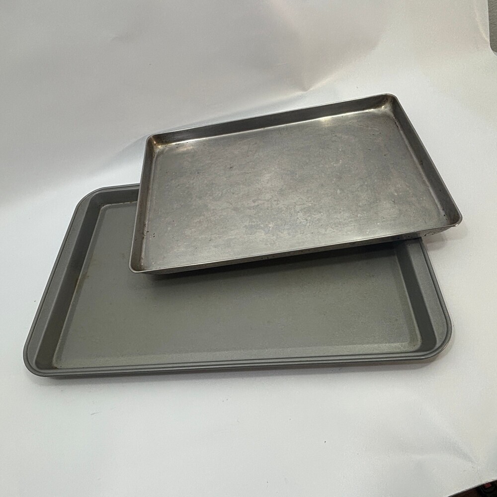 Set of 2 Baking Pans Metal Kitchen Bakeware